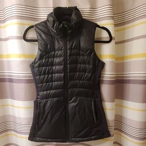 Lululemon Down For it All Vest Black Size 4